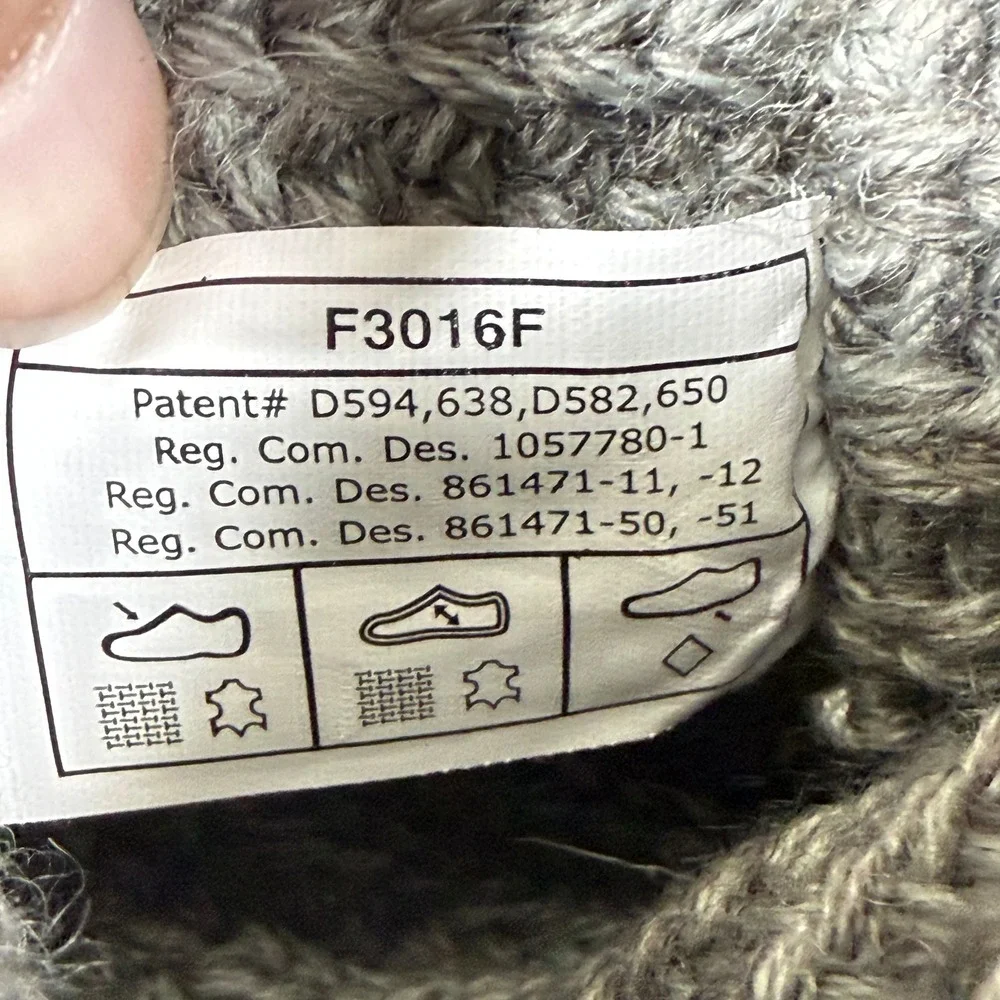 UGG Australia Cardy Grey‎ Knit Button Boots S/N 5649 Kids Size 2 Mens 2